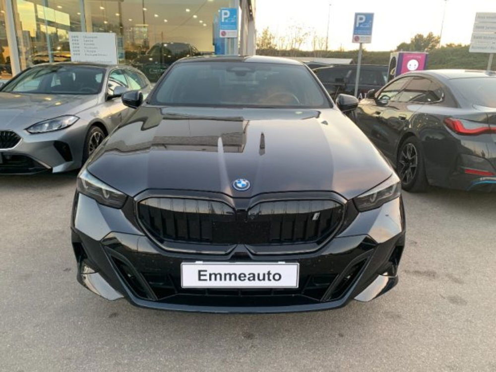 BMW i5 Touring usata a Lecce (2)