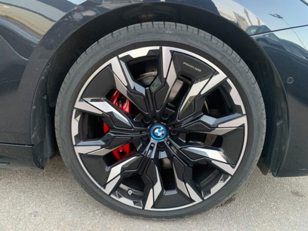 BMW i5 Touring usata a Lecce (4)