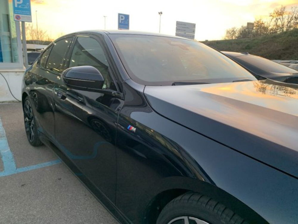 BMW i5 Touring usata a Lecce (5)