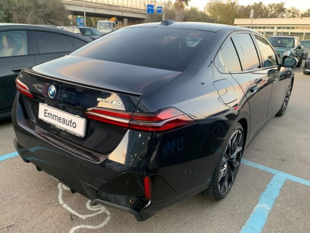 BMW i5 Touring usata a Lecce (6)