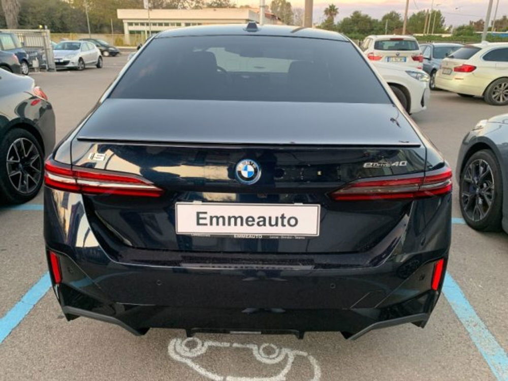 BMW i5 Touring usata a Lecce (7)