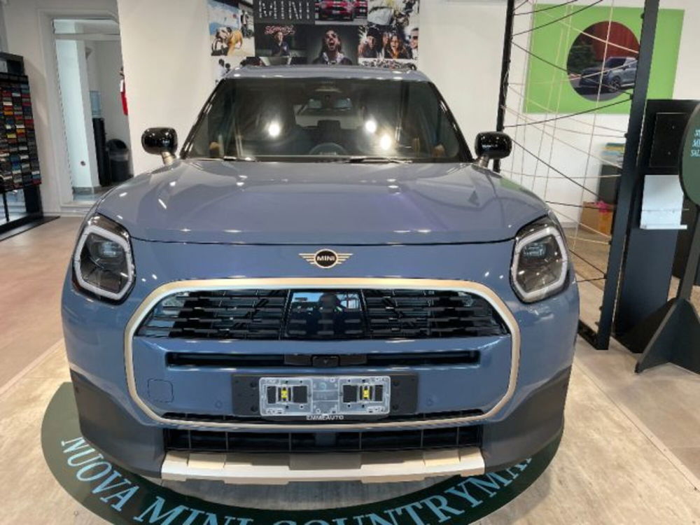 MINI Mini Countryman nuova a Lecce (2)