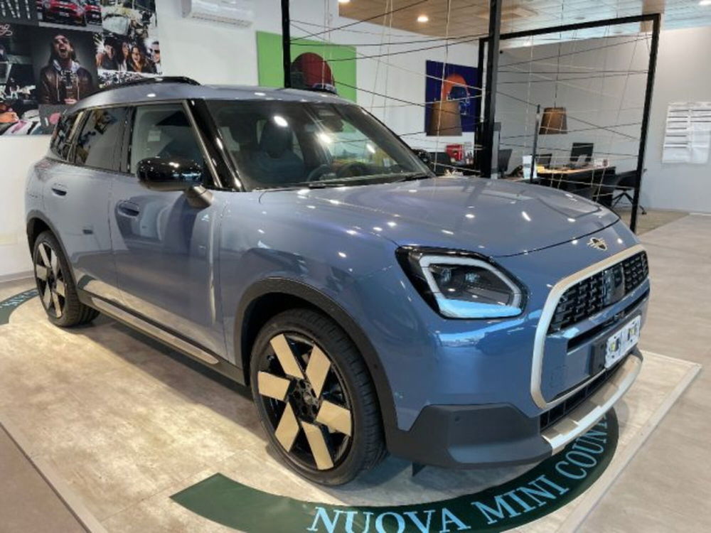 MINI Mini Countryman nuova a Lecce (3)