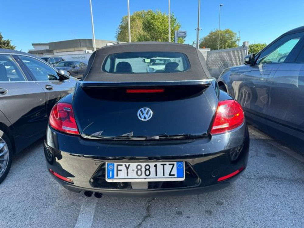 Volkswagen Maggiolino Cabrio usata a Lecce (7)