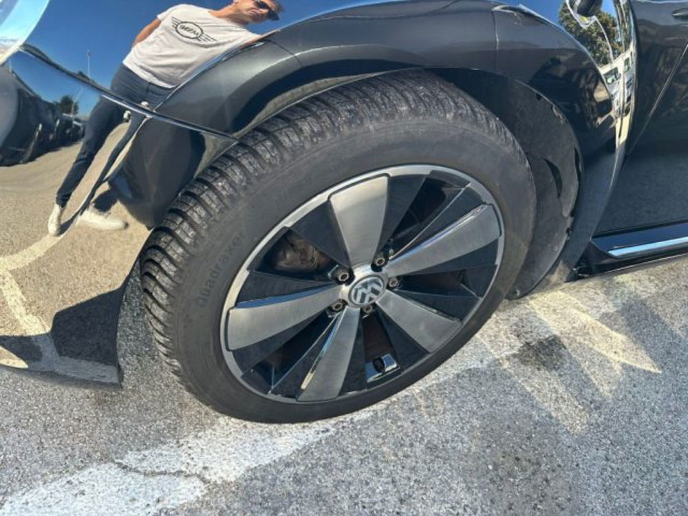 Volkswagen Maggiolino Cabrio usata a Lecce (8)