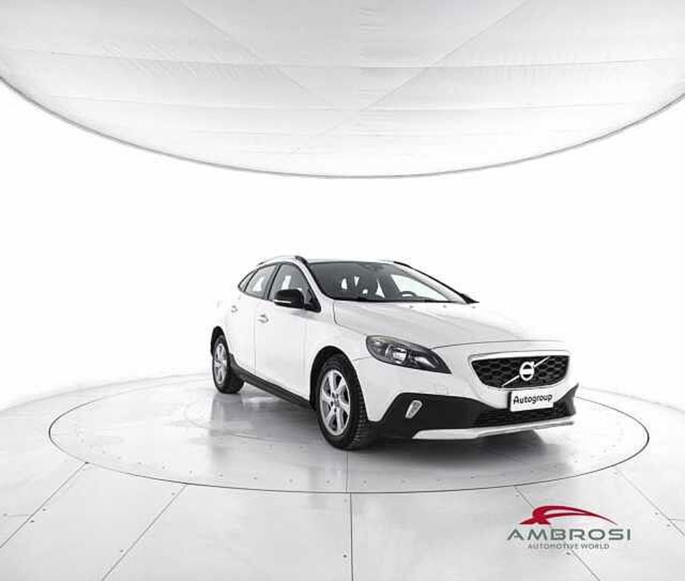 Volvo V40 Cross Country usata a Perugia (2)