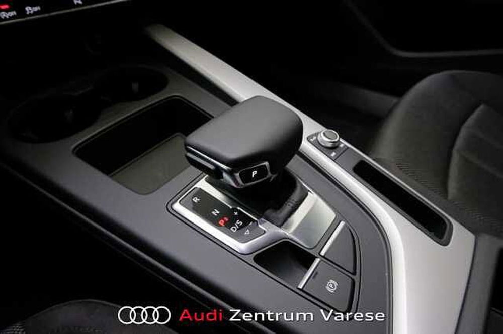 Audi A4 Avant nuova a Varese (15)