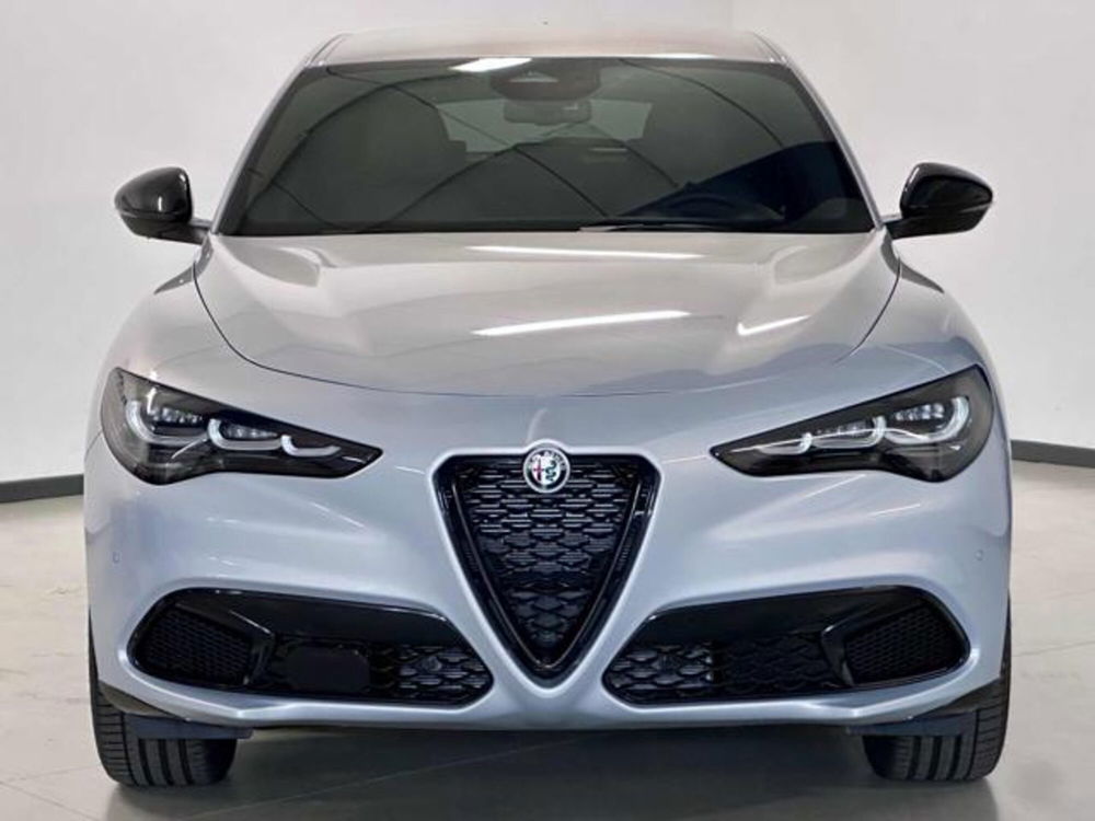 Alfa Romeo Stelvio nuova a Vicenza (2)