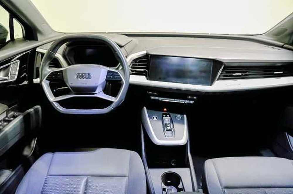 Audi Q4 Sportback usata a Catanzaro (9)