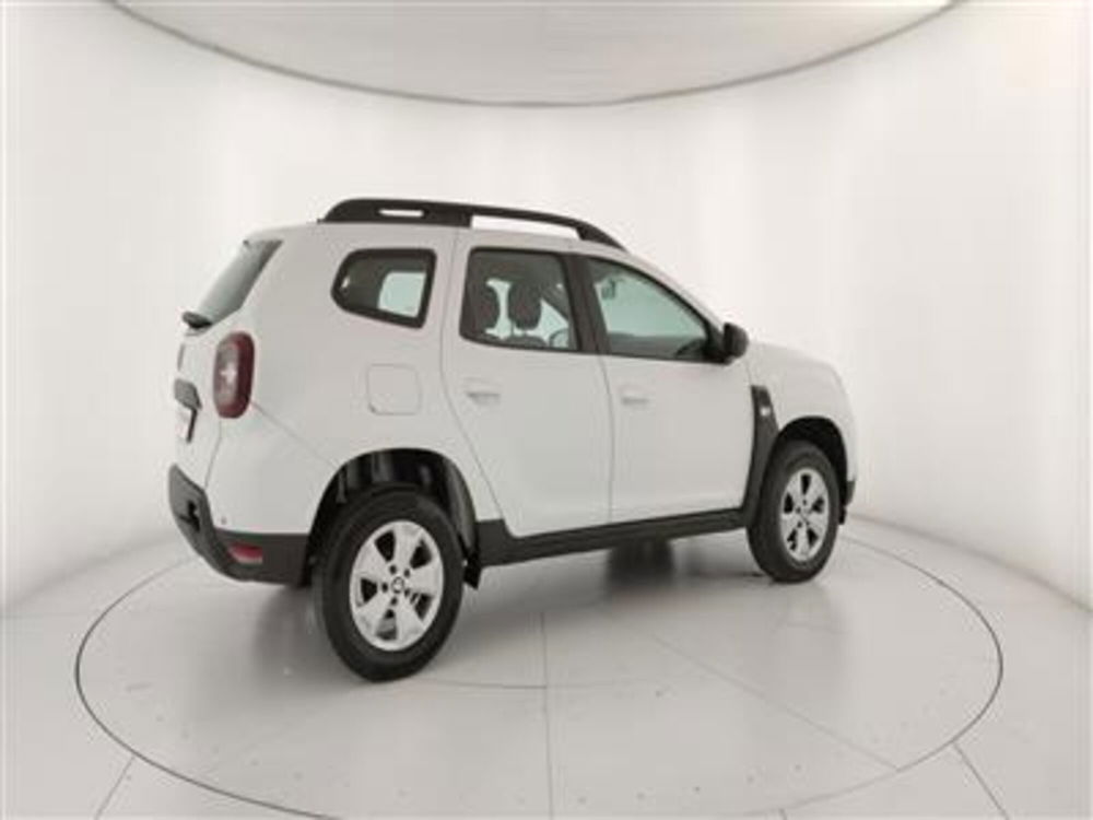 Dacia Duster usata a Bari (8)