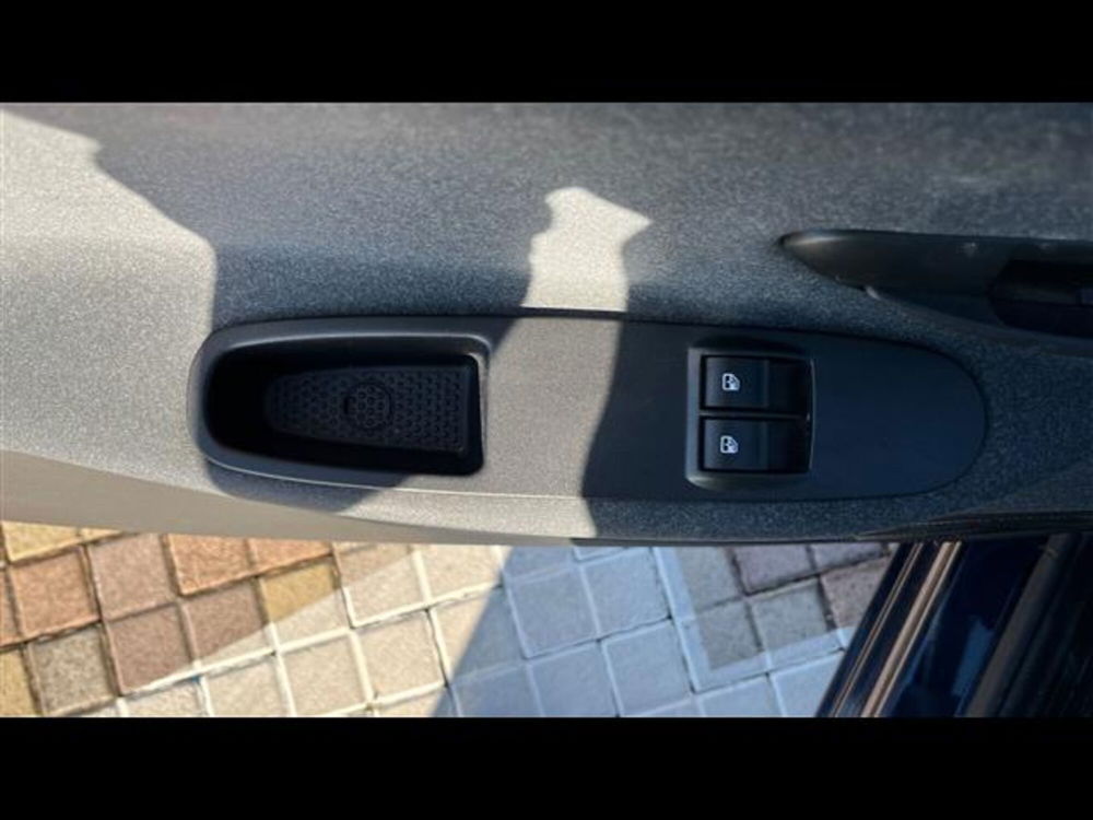 Lancia Ypsilon usata a Lecce (14)