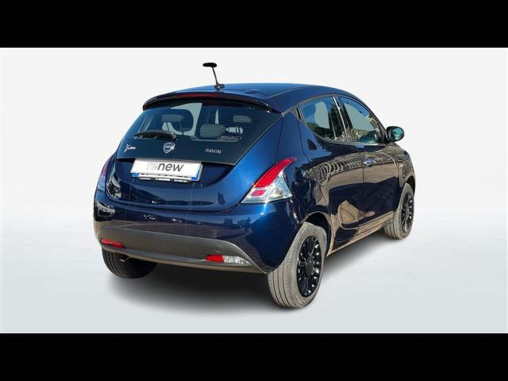 Lancia Ypsilon usata a Lecce (2)