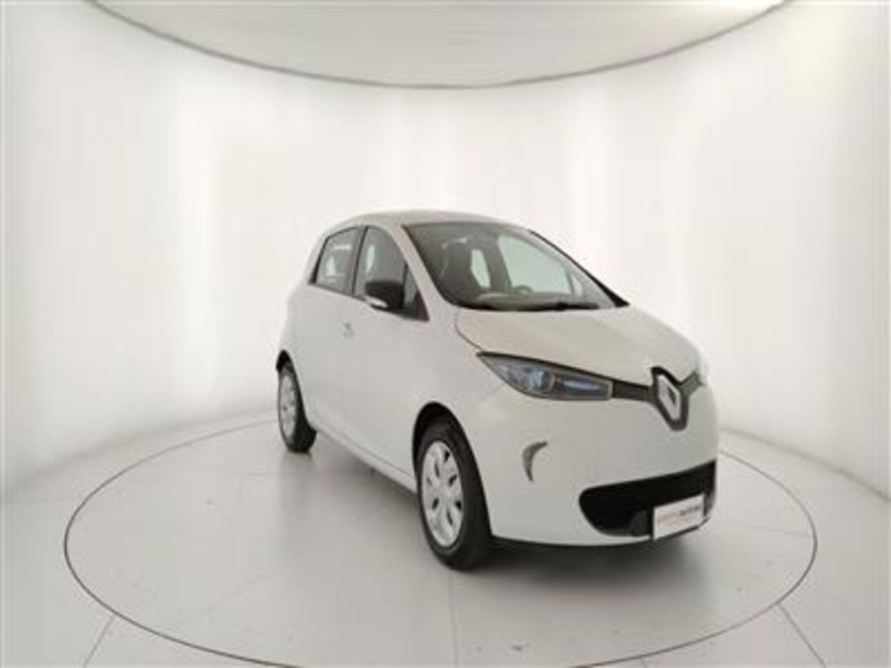 Renault Zoe usata a Bari (11)