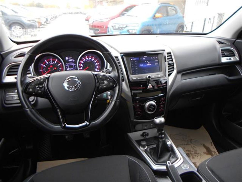 Ssangyong Tivoli usata a Firenze (8)