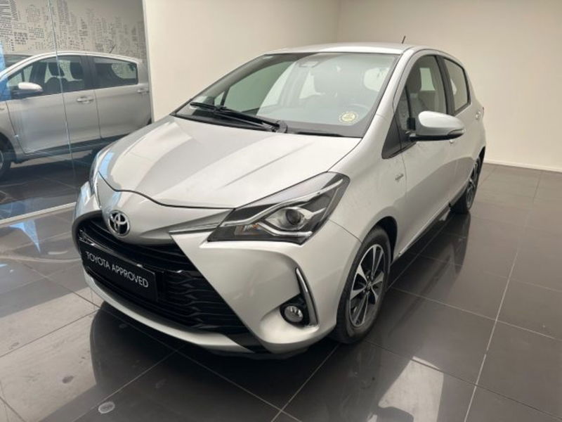 Toyota Yaris 1.D-4D 5 porte Active  del 2017 usata a Cuneo