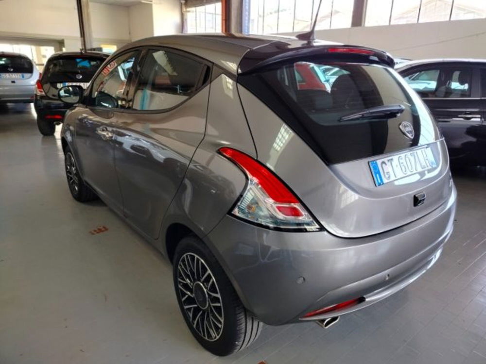 Lancia Ypsilon usata a Forlì-Cesena (5)