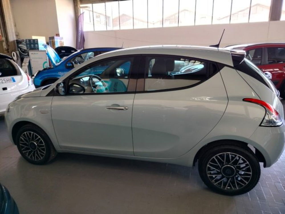 Lancia Ypsilon usata a Forlì-Cesena (12)