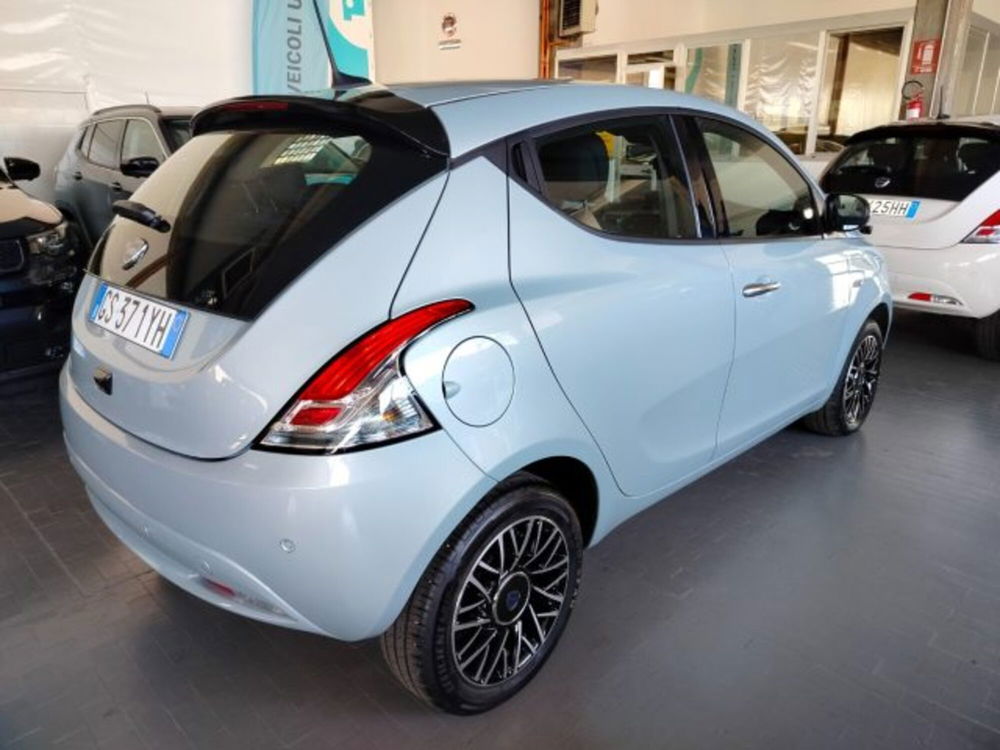 Lancia Ypsilon usata a Forlì-Cesena (7)