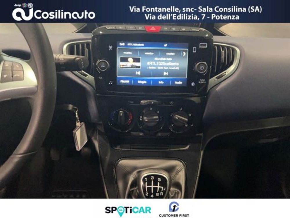 Lancia Ypsilon usata a Salerno (14)