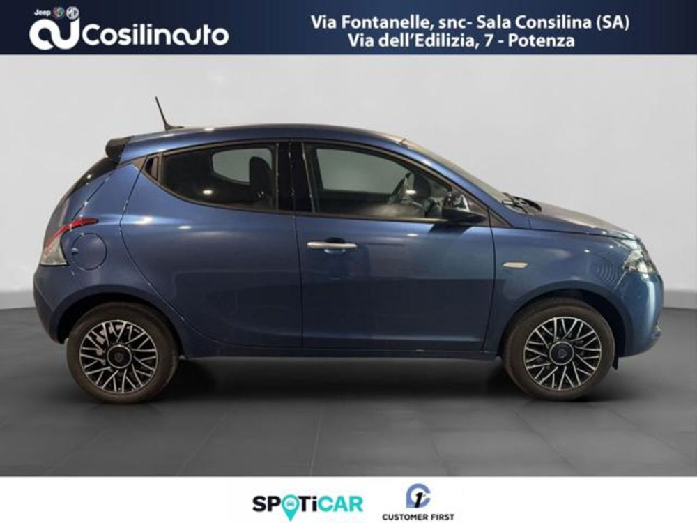 Lancia Ypsilon usata a Salerno (6)