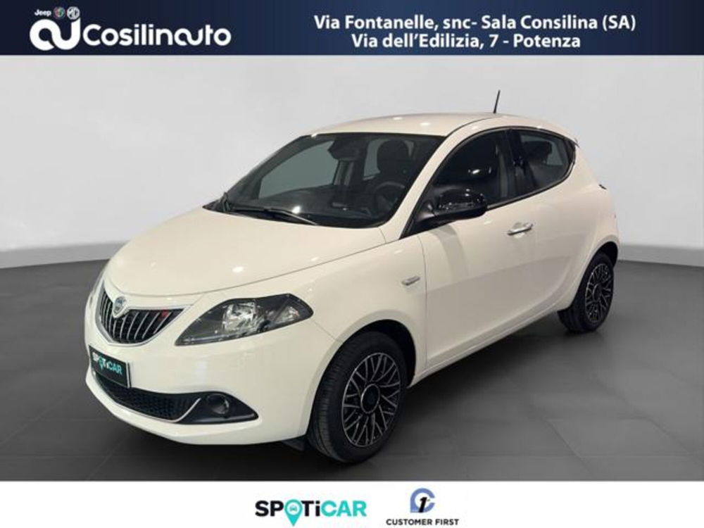 Lancia Ypsilon usata a Salerno