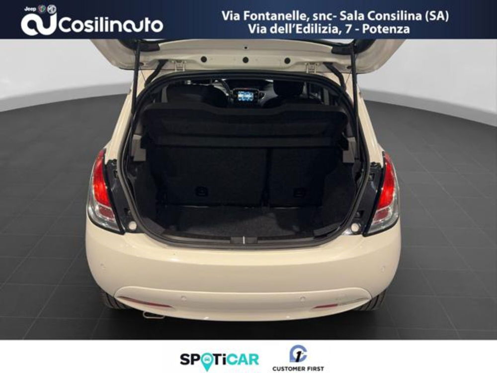 Lancia Ypsilon usata a Salerno (16)