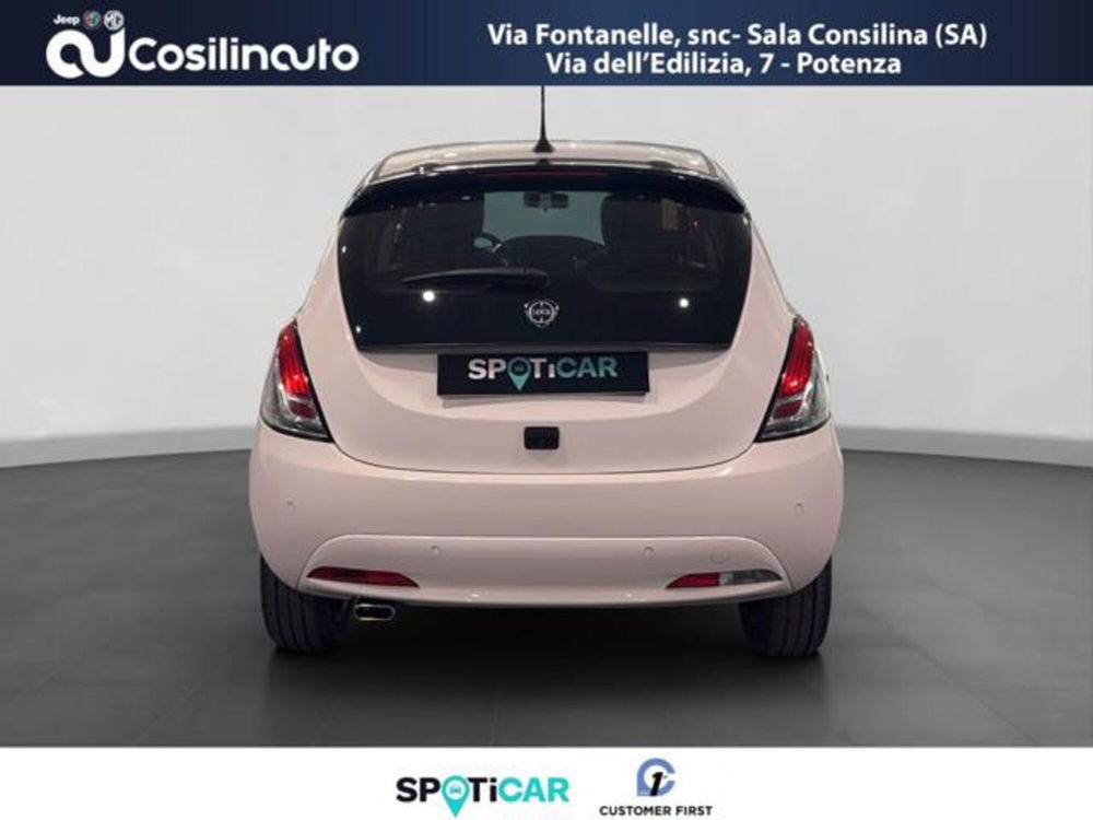 Lancia Ypsilon usata a Salerno (4)