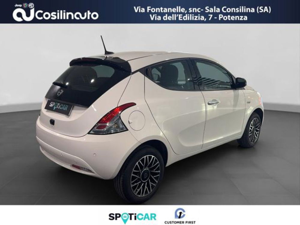 Lancia Ypsilon usata a Salerno (5)