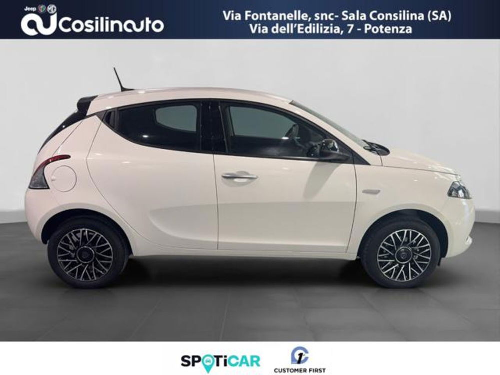 Lancia Ypsilon usata a Salerno (6)