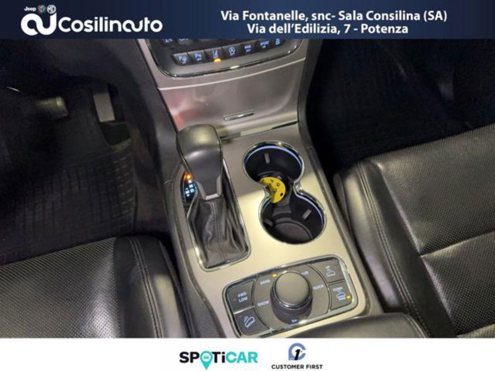 Jeep Grand Cherokee usata a Salerno (17)