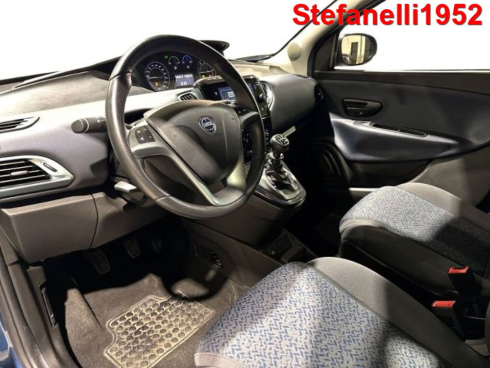 Lancia Ypsilon usata a Bologna (11)