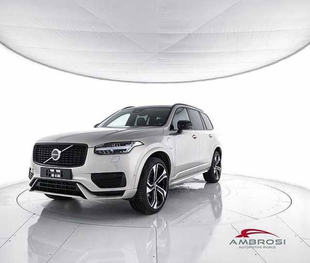 Volvo XC90 nuova a Viterbo