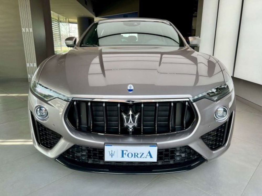 Maserati Levante usata a Torino (2)