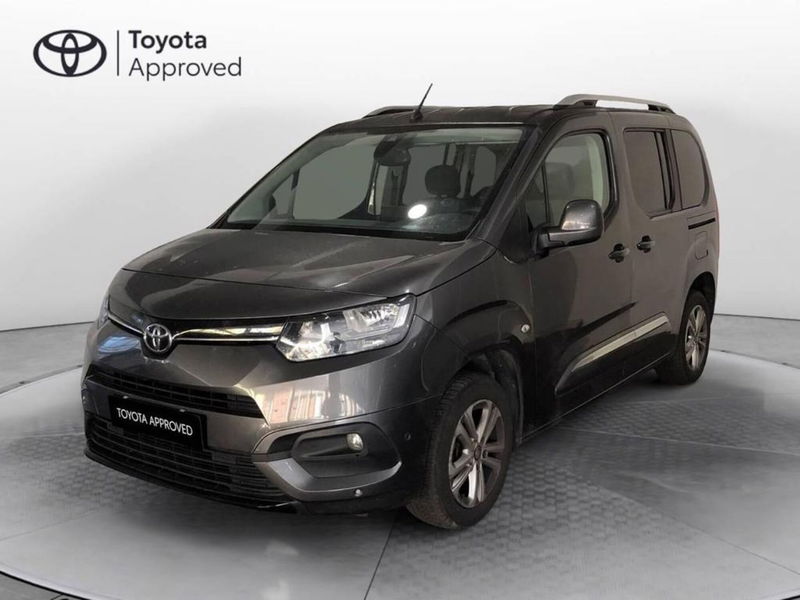 Toyota Proace City Verso City Verso 1.5D 100 CV S&amp;S Short D Lounge  del 2020 usata a Torino