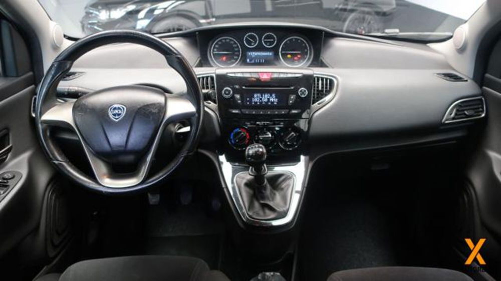 Lancia Ypsilon usata a Varese (8)