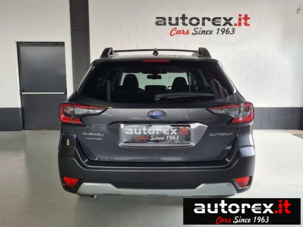 Subaru Outback nuova a Varese (4)