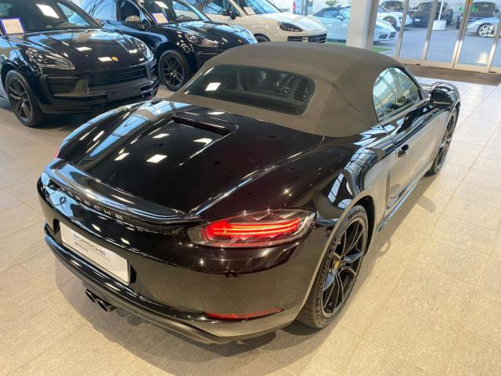 Porsche 718 Boxster  usata a Livorno (17)