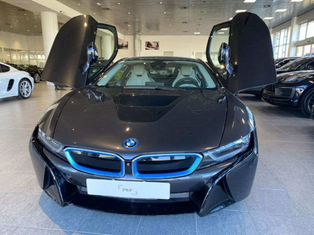 BMW i8 Coupé usata a Livorno (3)