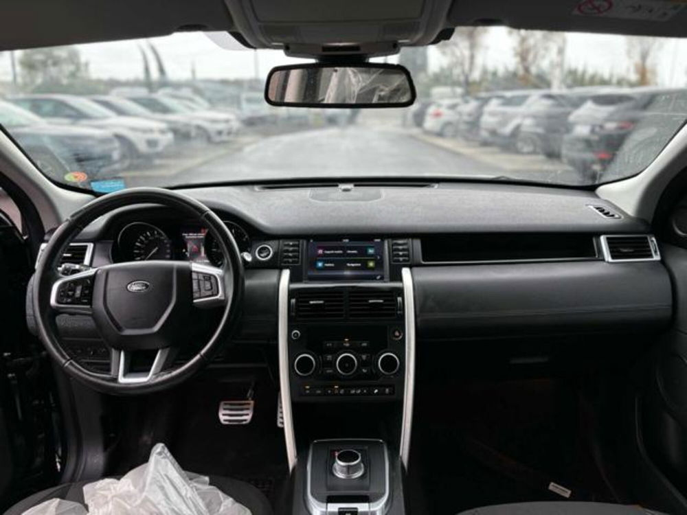 Land Rover Discovery Sport usata a Lucca (9)