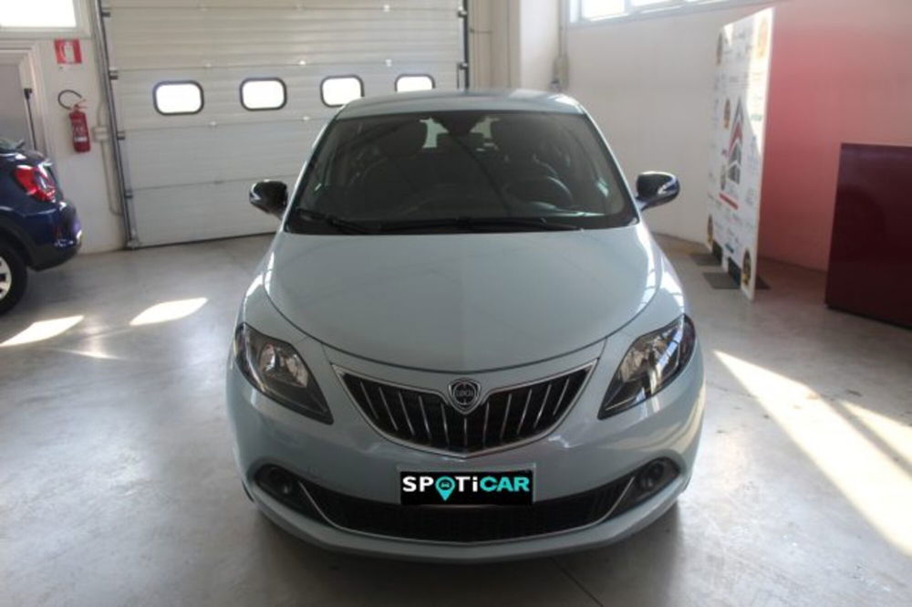 Lancia Ypsilon usata a Terni (2)