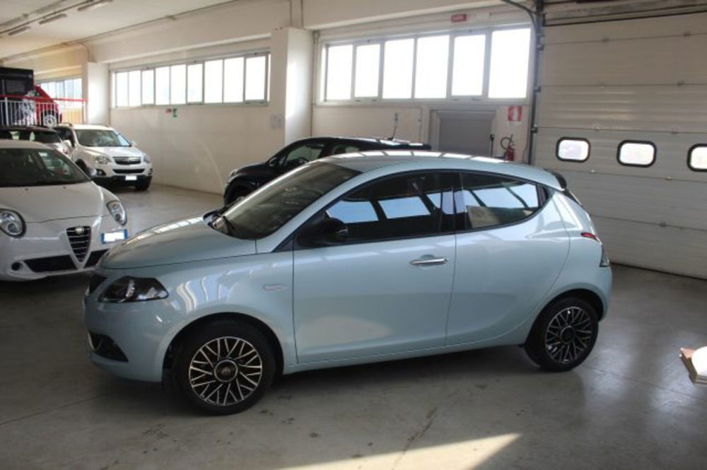 Lancia Ypsilon usata a Terni (3)