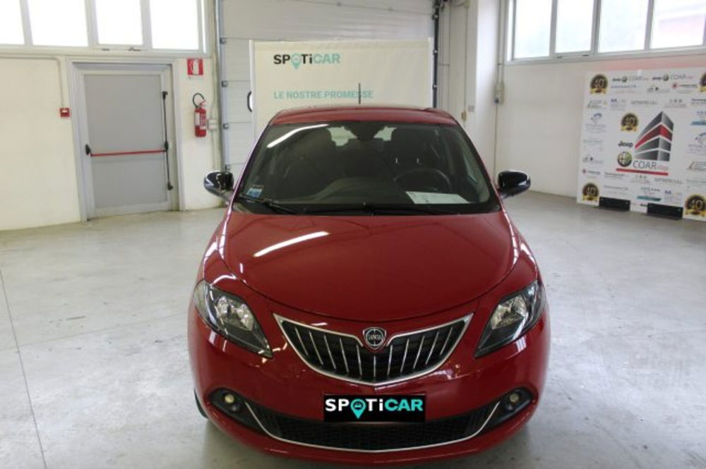 Lancia Ypsilon usata a Terni (2)