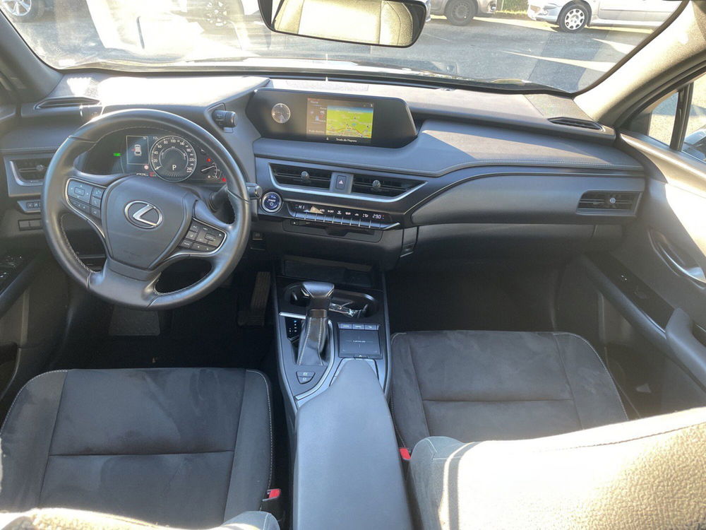 Lexus UX usata a Piacenza (11)