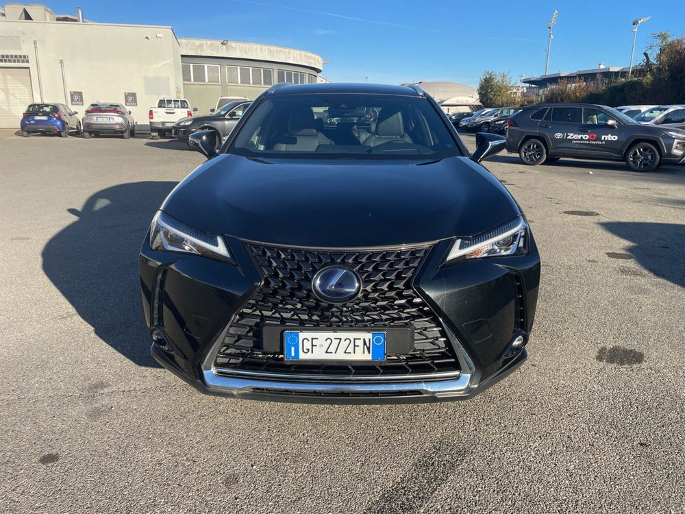 Lexus UX usata a Piacenza (8)