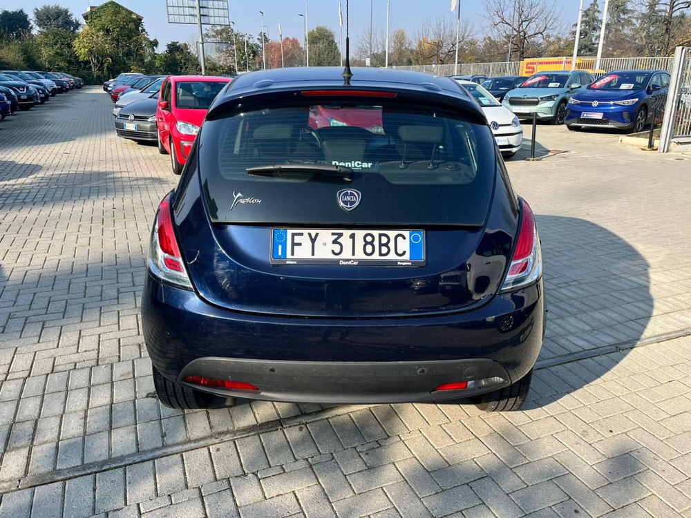 Lancia Ypsilon usata a Milano (8)