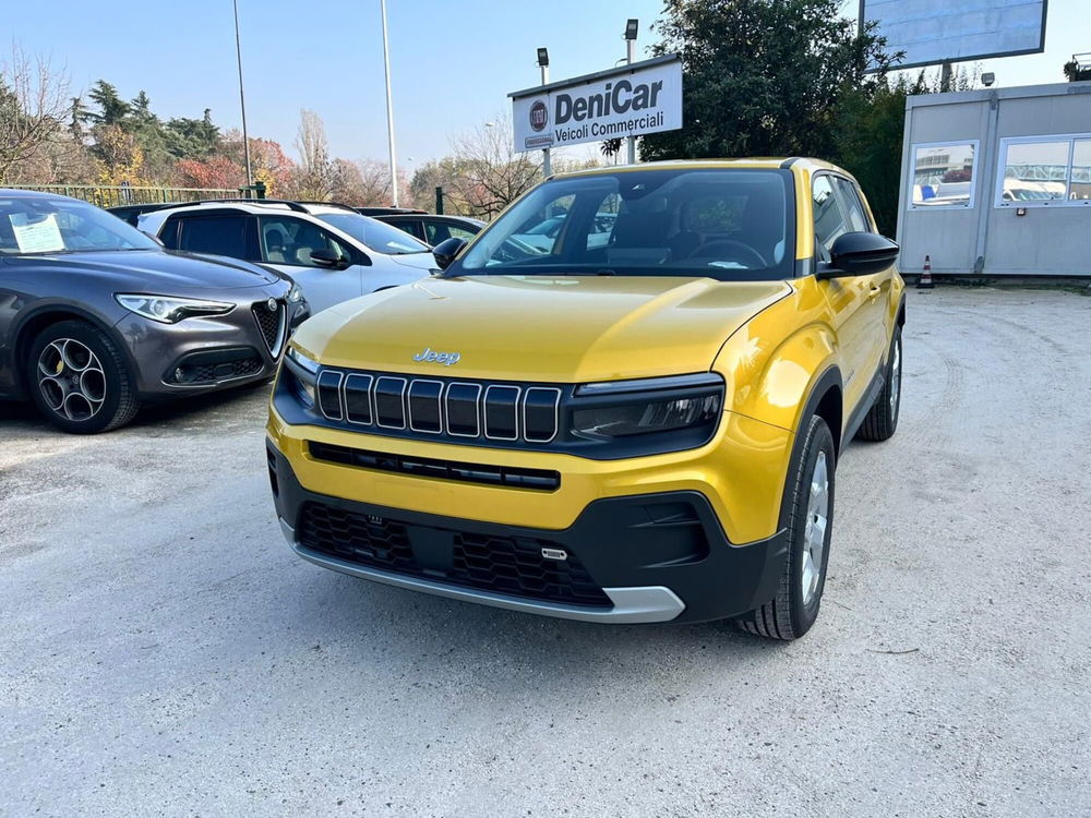 Jeep Avenger nuova a Milano