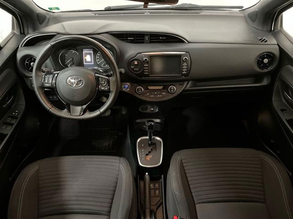 Toyota Yaris Cross usata a Como (8)