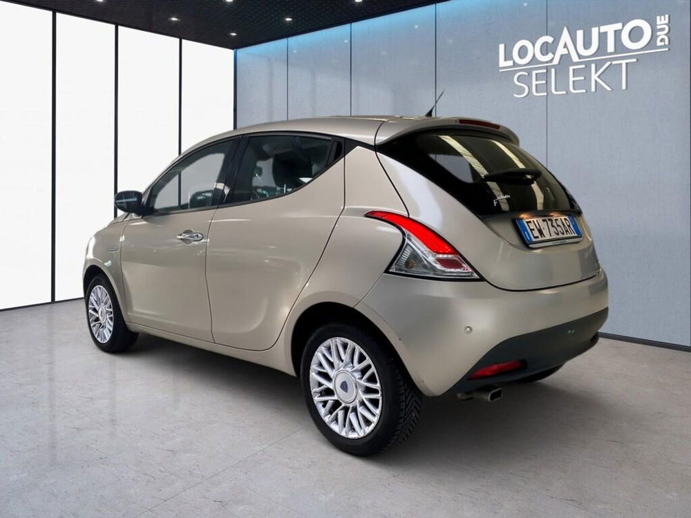 Lancia Ypsilon usata a Torino (5)