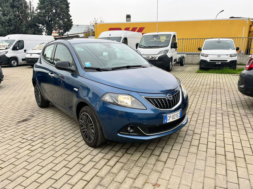 Lancia Ypsilon usata a Milano (2)