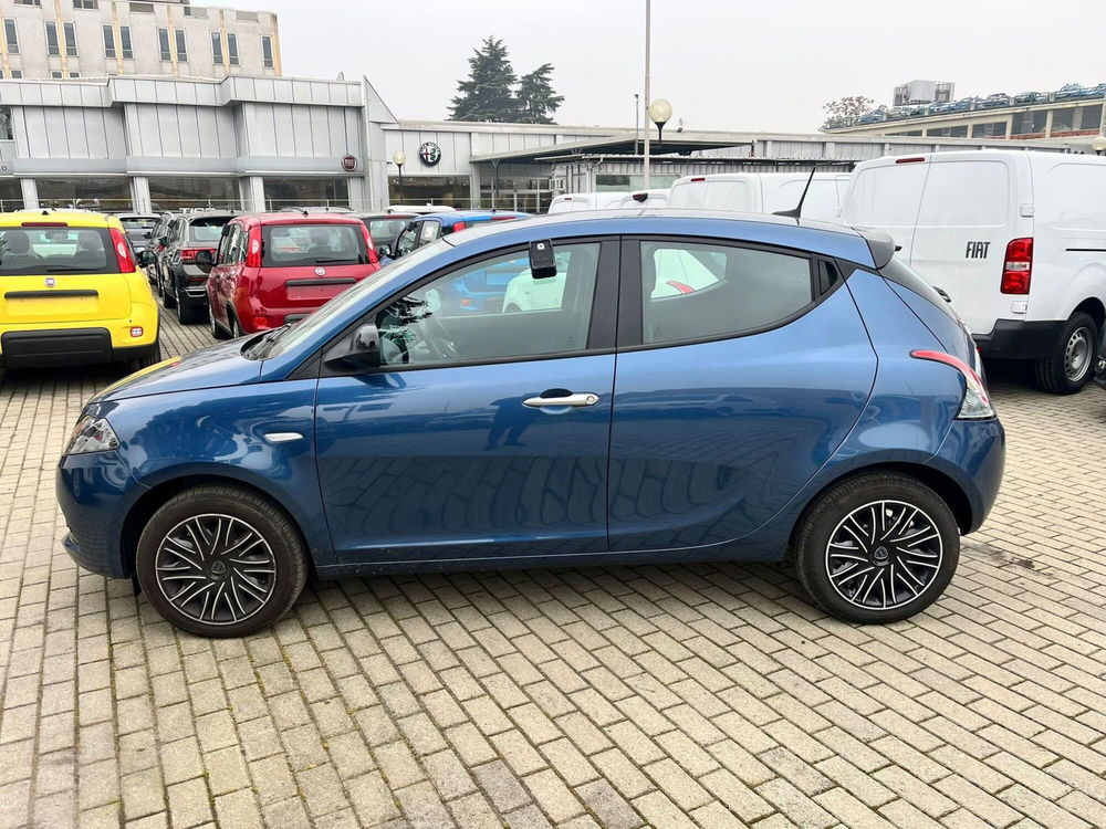 Lancia Ypsilon usata a Milano (3)